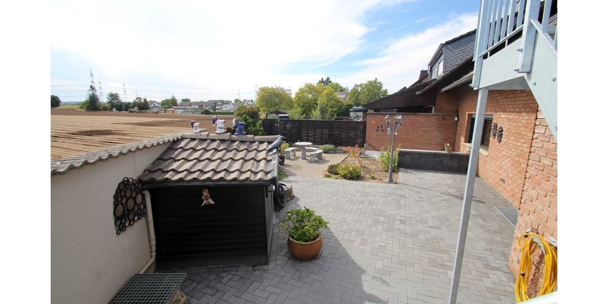 Mit 3D: Mehr Raum fürs Leben – gepflegtes Ein- Zweifamilienhaus mit vielseitigem Platzangebot in Wesseling - Einfamilienhaus Wesseling | Angebot:27350959
