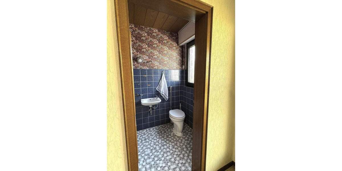 Einfamilienhaus Niederkassel - 6 Zimmer, 200 m&sup2;, 490.000&euro; | Angebot:25814969