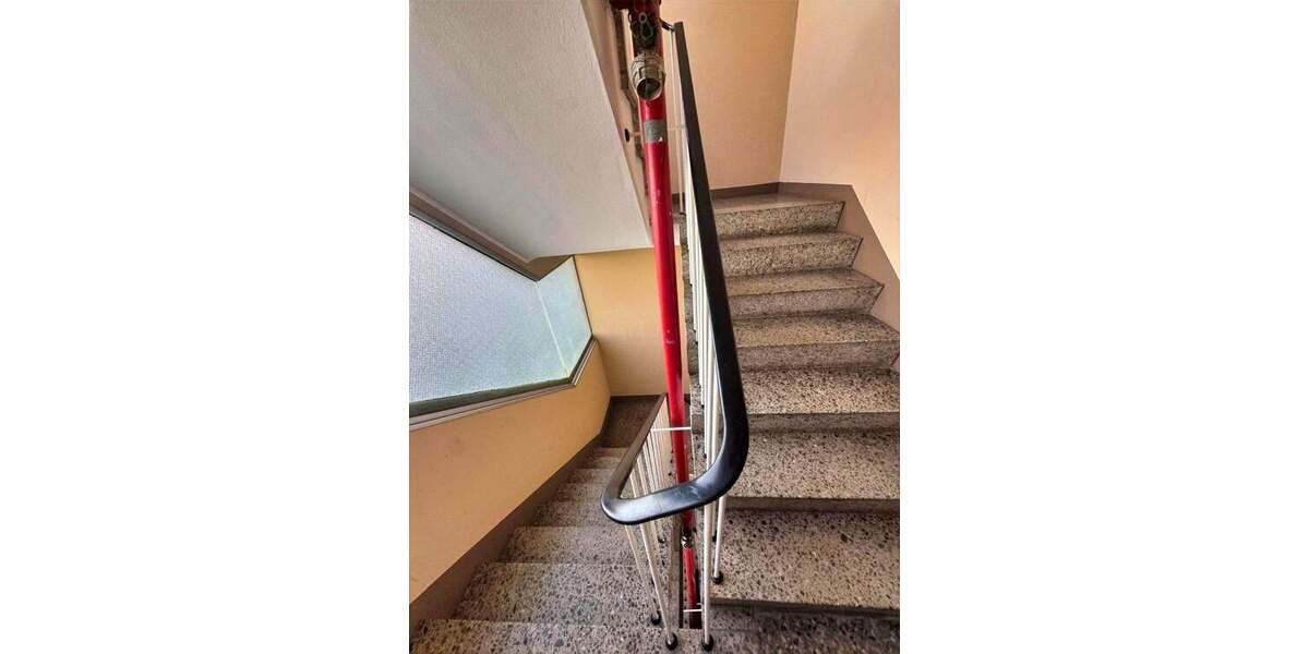 Etagenwohnung Köln Weiden - 2 Zimmer, 62 m&sup2;, 200.000&euro; | Angebot:25685852