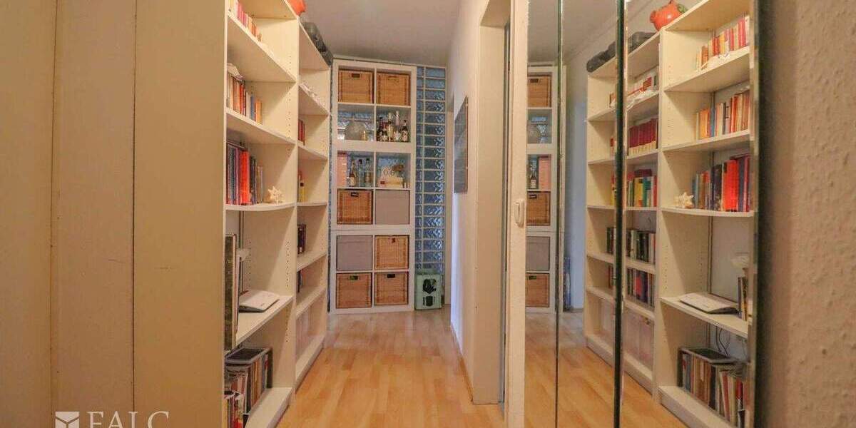 Etagenwohnung Köln Mülheim - 3 Zimmer, 60 m&sup2;, 215.000&euro; | Angebot:25696021