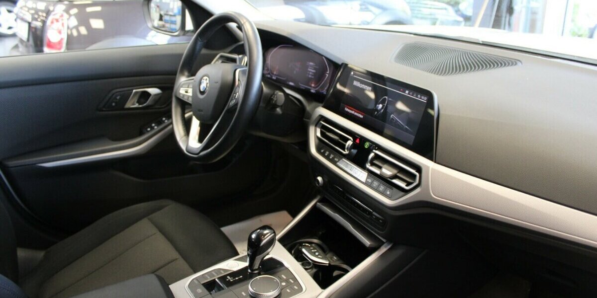 BMW 320d Touring xDrive Aut. Advantage 88.790 km 27.980 &euro; Euskirchen 53881