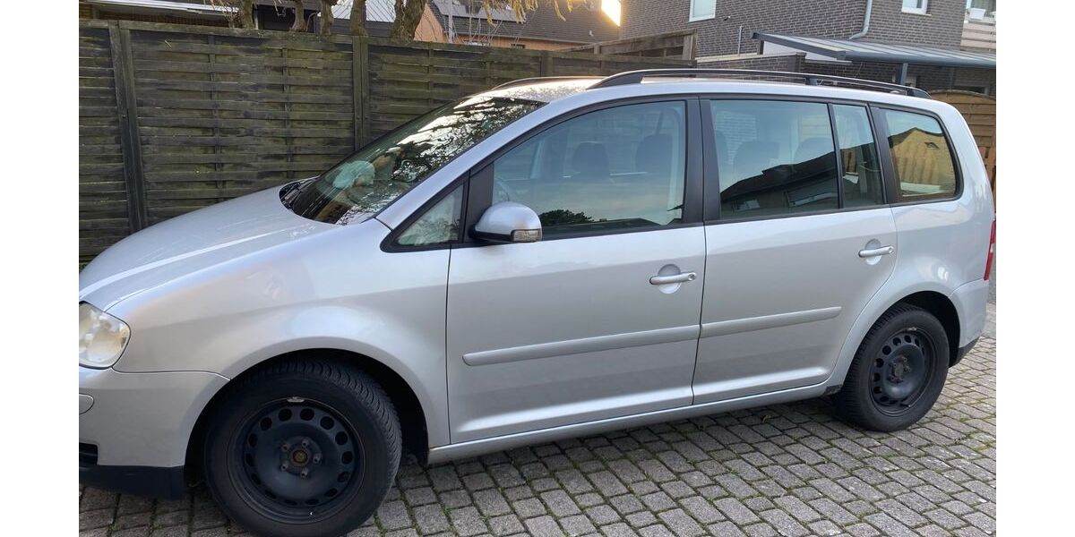 VW Touran 168.500 km 4.900 &euro; Grevenbroich 41517