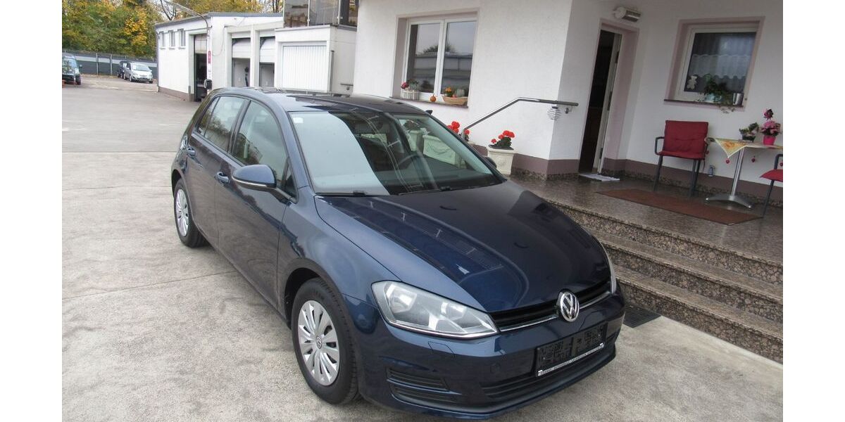 VW Golf 77.600 km 9.200 &euro; Leverkusen 51371