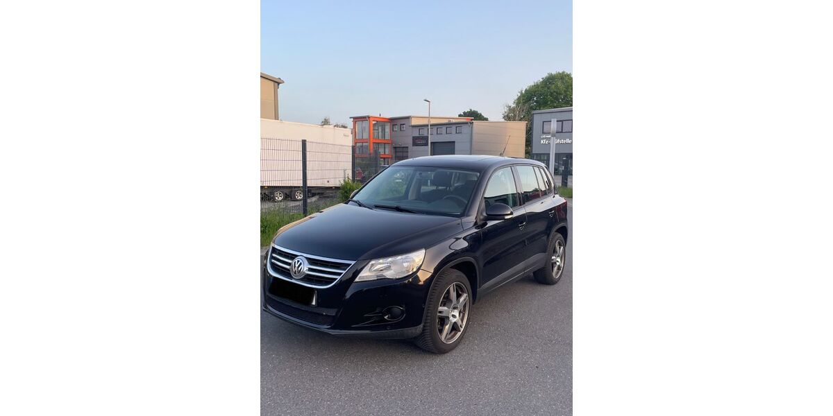 VW Tiguan 146.000 km 4.600 &euro; Bornheim 53332