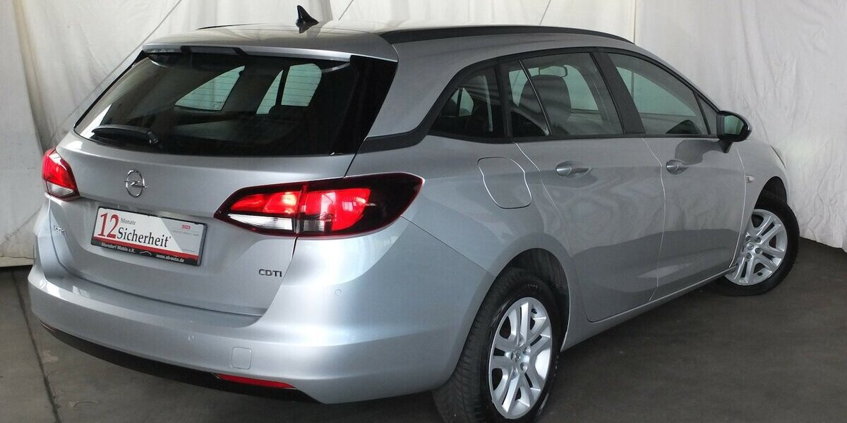 Opel Astra EDITION NAVI KLIMA TEMPOMAT BLUETOOTH 99.125 km 8.908 &euro; Köln 50858