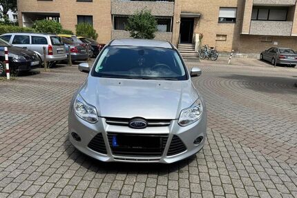 Ford Focus 231.000 km 2.490 &euro; Köln 50765