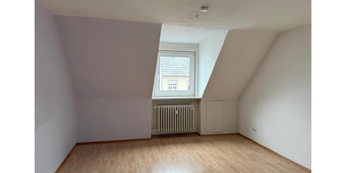 Dachgeschoßwohnung Pulheim - 3 Zimmer, 85 m&sup2;, 830&euro; | Angebot:25755281