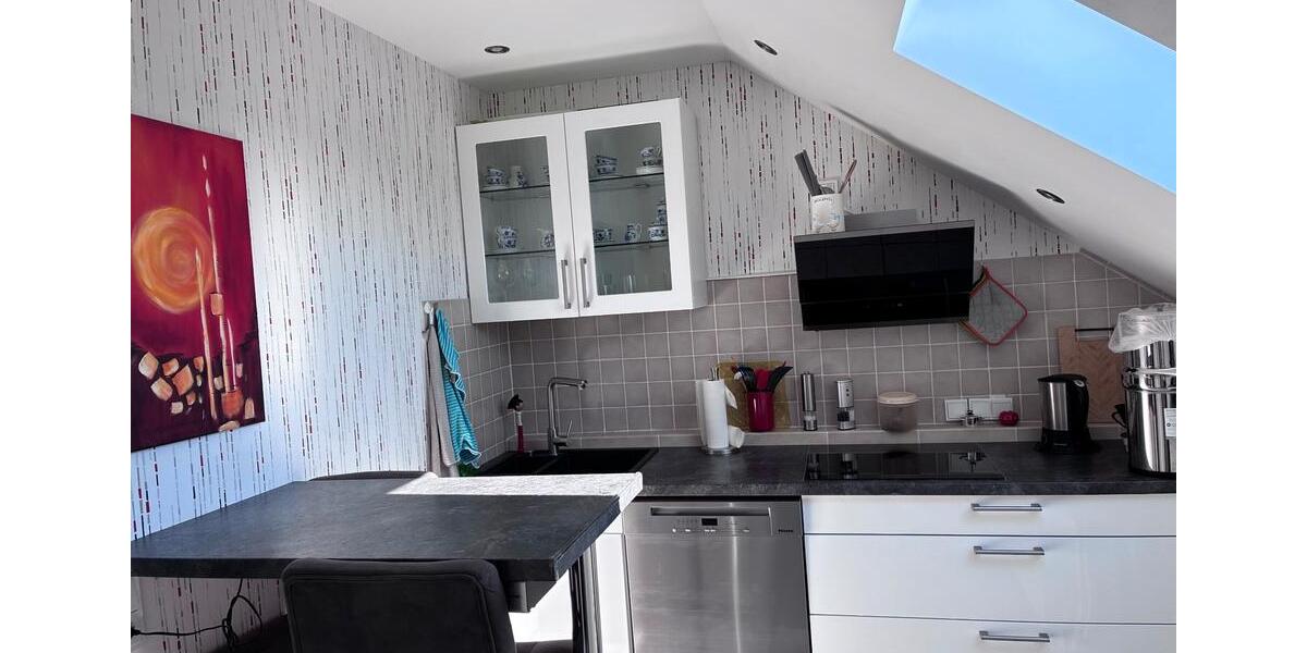 Dachgeschoßwohnung Elsdorf - 3 Zimmer, 120 m&sup2;, 1.500&euro; | Angebot:25103880