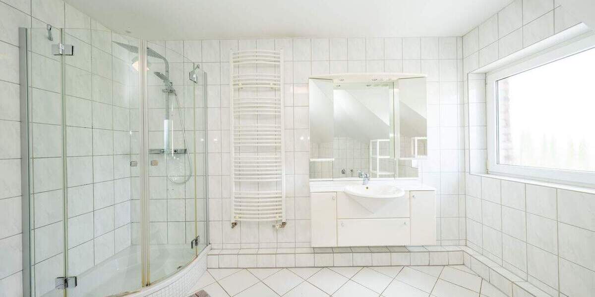 Einfamilienhaus Köln Mülheim - 7 Zimmer, 247 m&sup2;, 839.000&euro; | Angebot:25778486