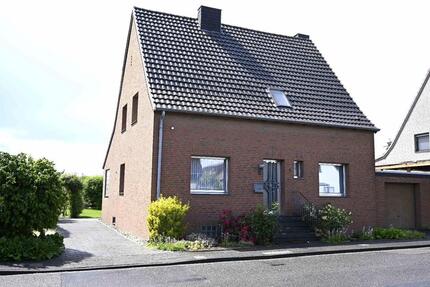 Haus Rommerskirchen - 7 Zimmer, 166 m&sup2;, 485.000&euro; | Angebot:26619328