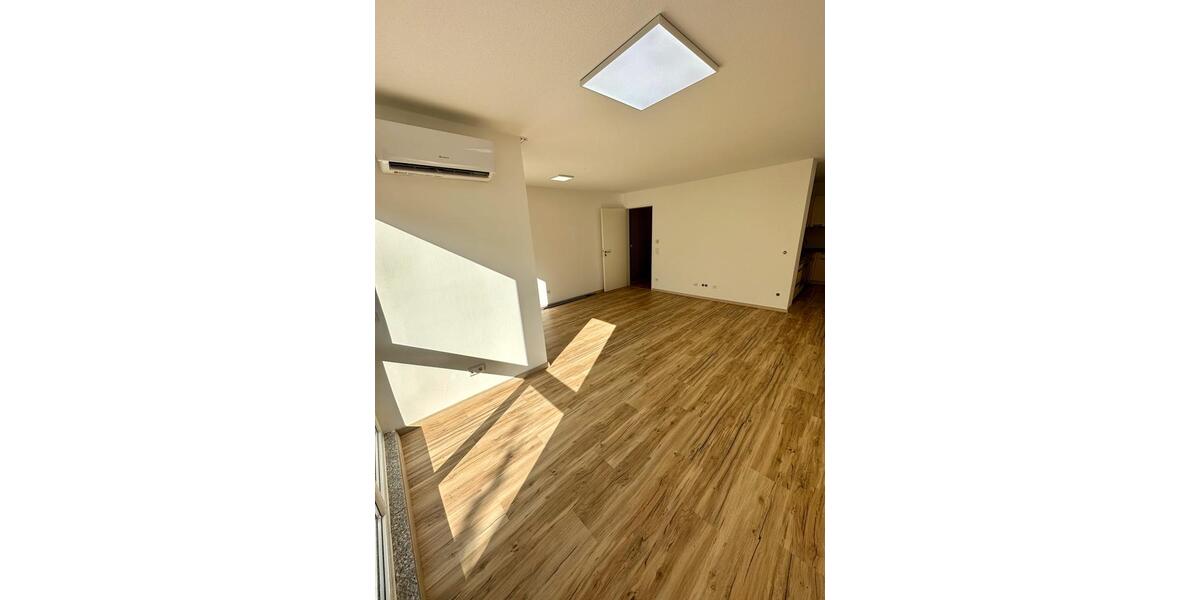 Etagenwohnung Leverkusen - 2 Zimmer, 58 m&sup2;, 1.390&euro; | Angebot:25918386