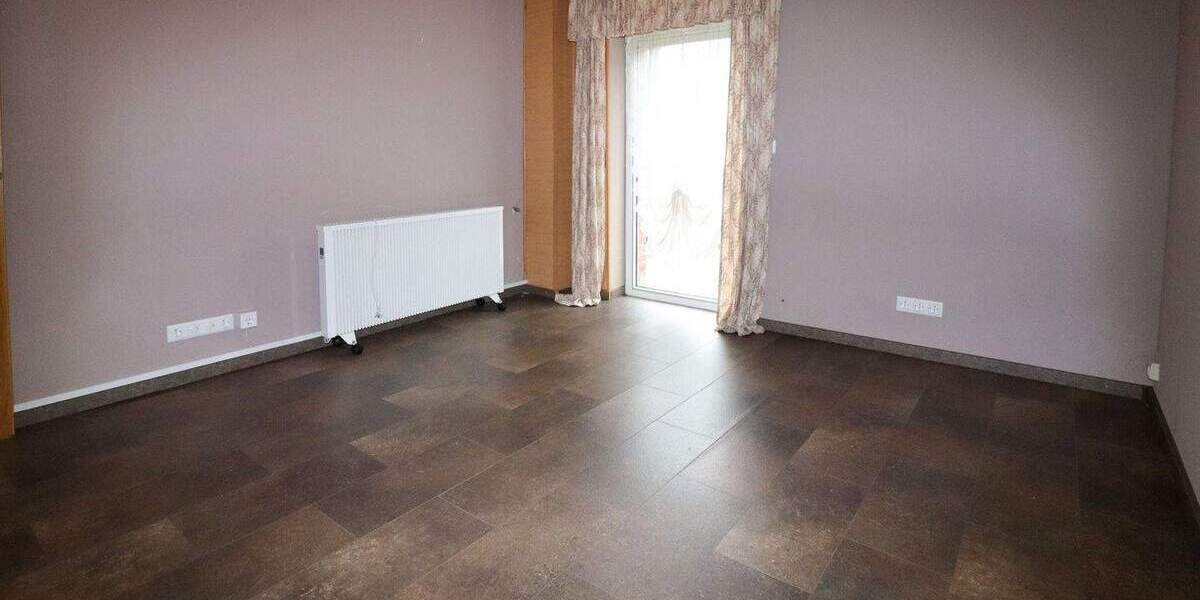 Etagenwohnung Grevenbroich Wevelinghoven - 3 Zimmer, 100 m&sup2;, 249.000&euro; | Angebot:25744160