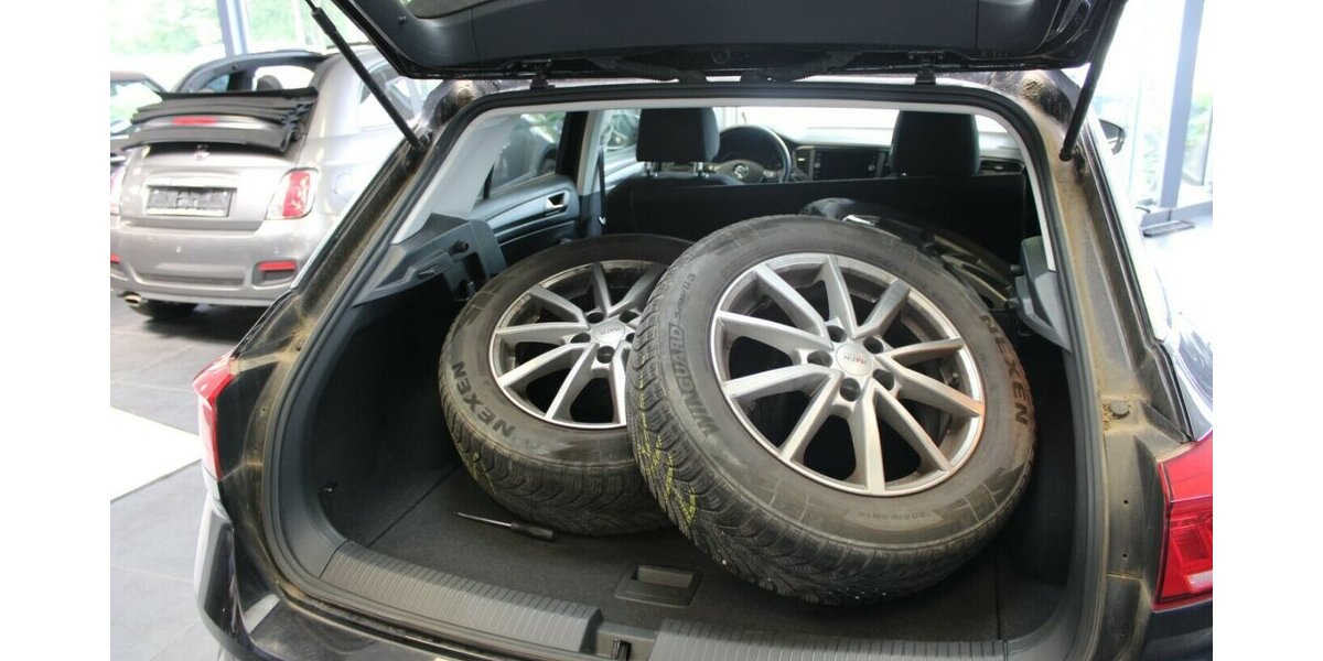 VW T-Roc 1,0 TSI AHK 8-fach bereift 99.989 km 13.480 &euro; Euskirchen 53881