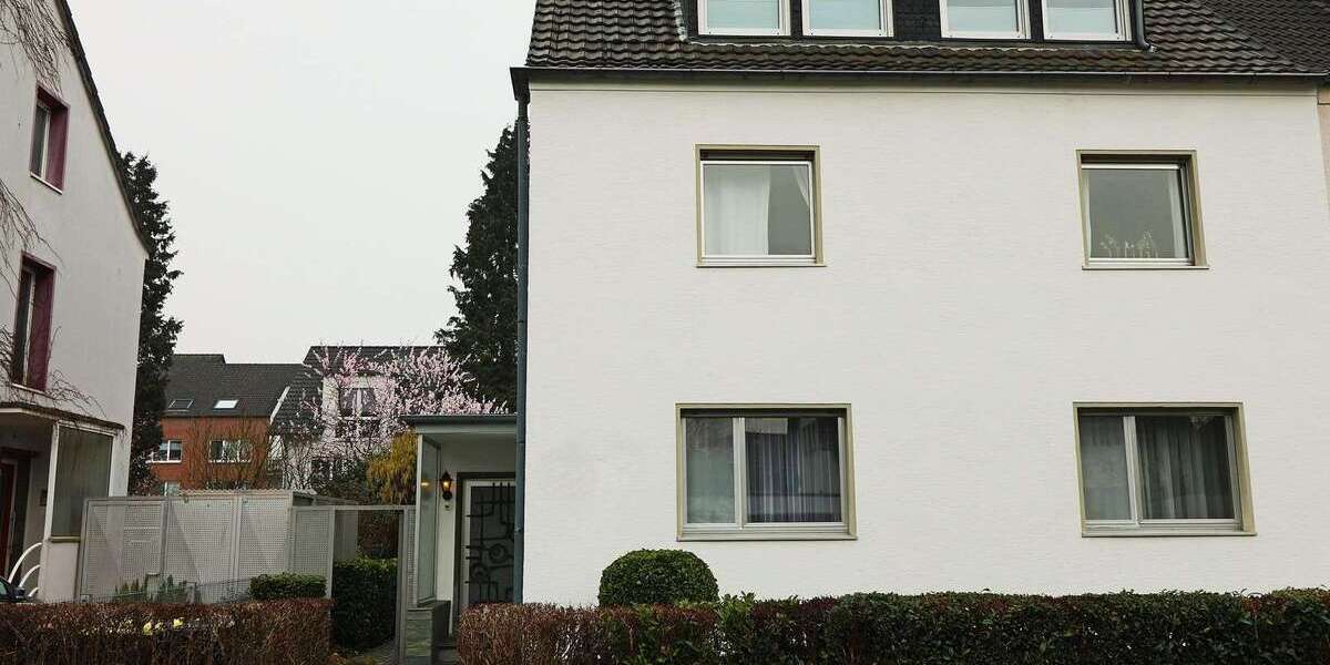 Einfamilienhaus Köln Holweide Holweide - 9 Zimmer, 195 m&sup2;, 785.000&euro; | Angebot:21383220