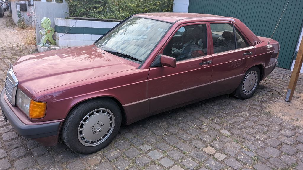 Mercedes-Benz 190 364.000 km 2.150 &euro; Zülpich 53909