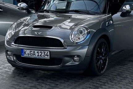 Mini Cooper S Cabrio 129.600 km 8.995 &euro; Köln 50999