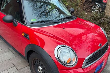 Mini ONE 153.000 km 3.499 &euro; Köln 51069