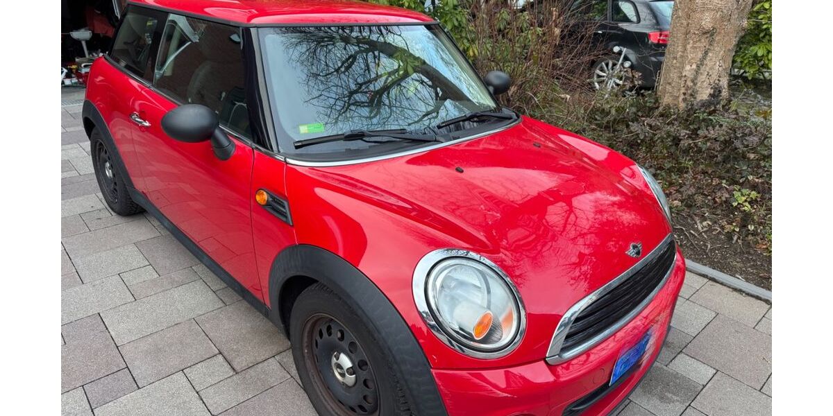 Mini ONE 153.000 km 3.499 &euro; Köln 51069