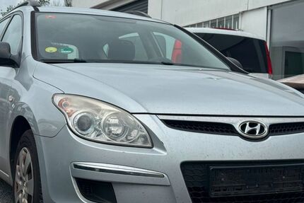Hyundai i30 266.939 km 1.250 &euro; Düren 52349