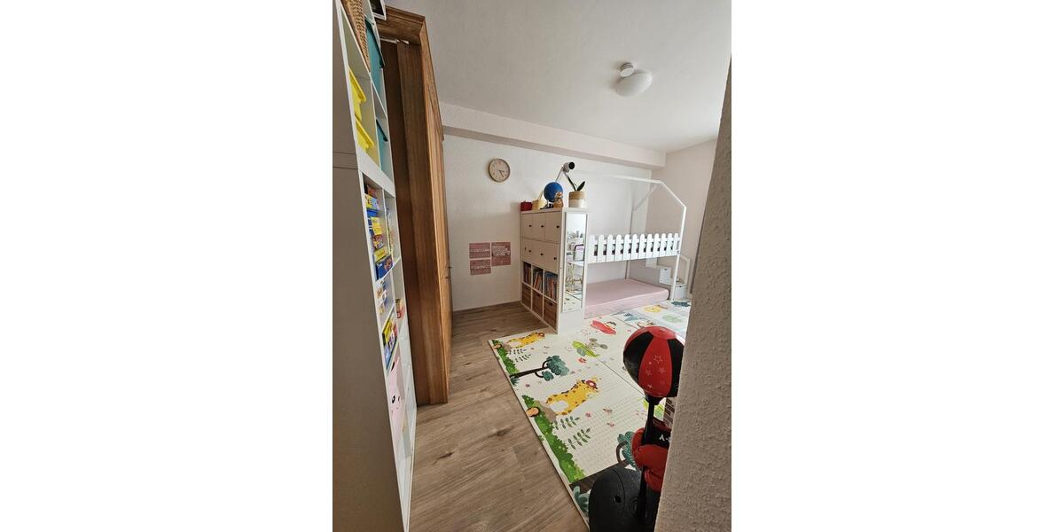 Erdgeschoßwohnung Köln Mülheim - 3 Zimmer, 80 m&sup2;, 1.550&euro; | Angebot:25947617