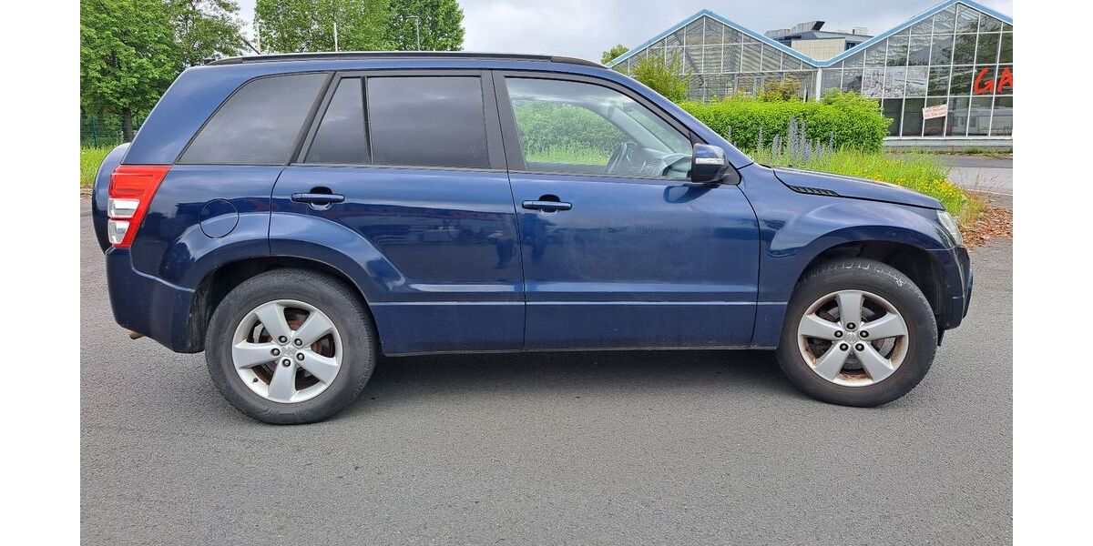 Suzuki Grand Vitara 163.400 km 6.900 &euro; Grevenbroich 41515