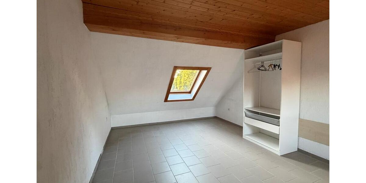 Etagenwohnung Euskirchen Dom-Esch - 2 Zimmer, 92 m&sup2;, 860&euro; | Angebot:26680687
