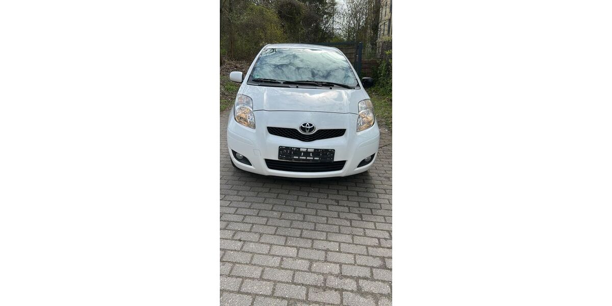 Toyota Yaris 165.000 km 2.970 &euro; Köln 50969