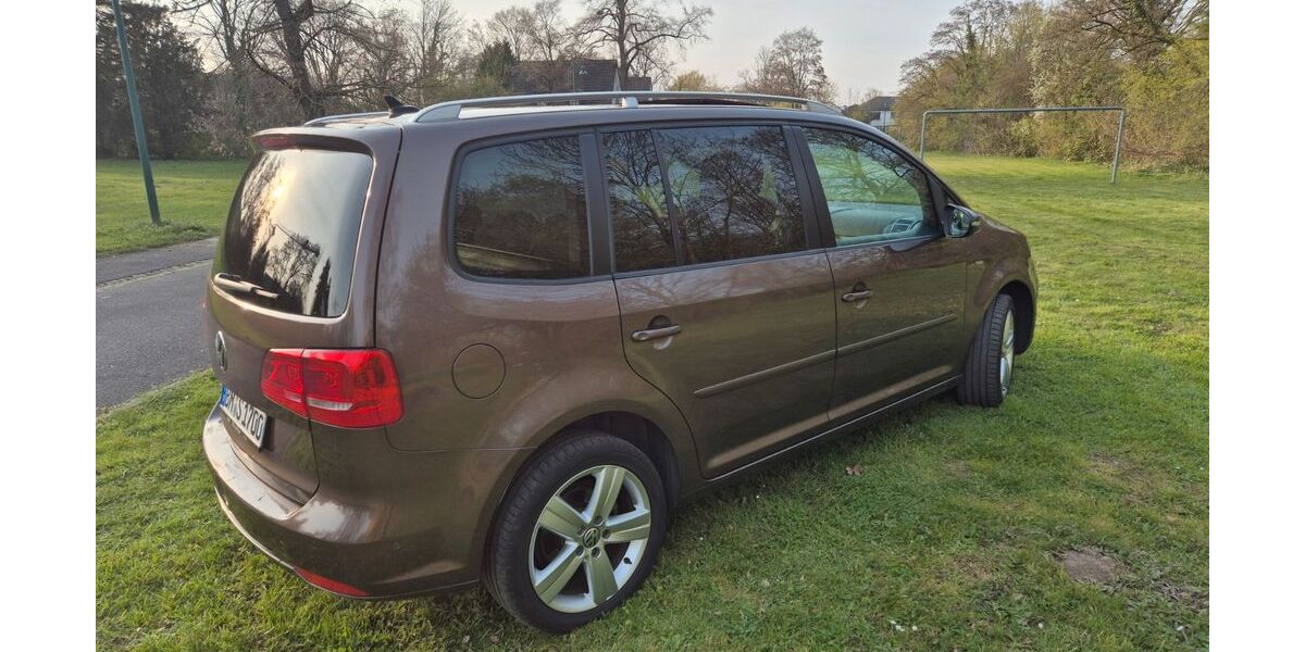 VW Touran 201.140 km 9.850 &euro; Wesseling 50389