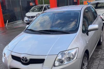 Toyota Auris 35.400 km 4.900 &euro; Köln 50739
