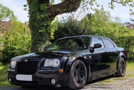 Chrysler 300C 293.000 km 3.600 &euro; Köln 51143