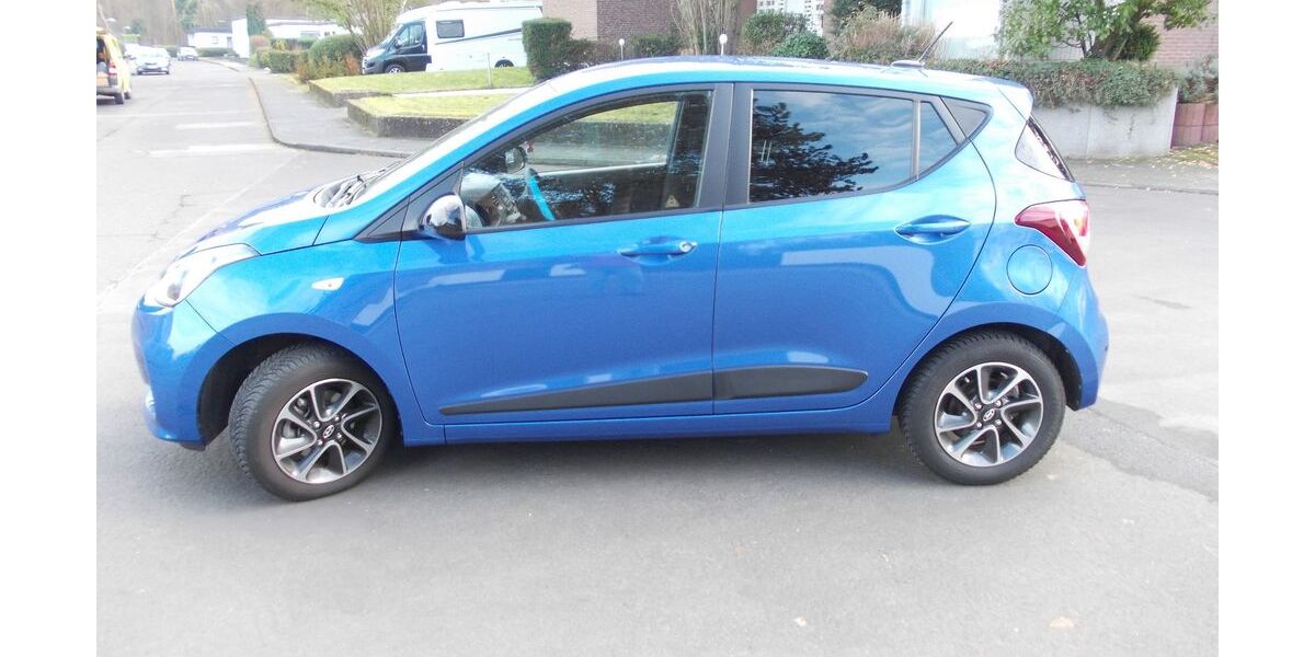 Hyundai i10 29.700 km 10.950 &euro; Köln 51147