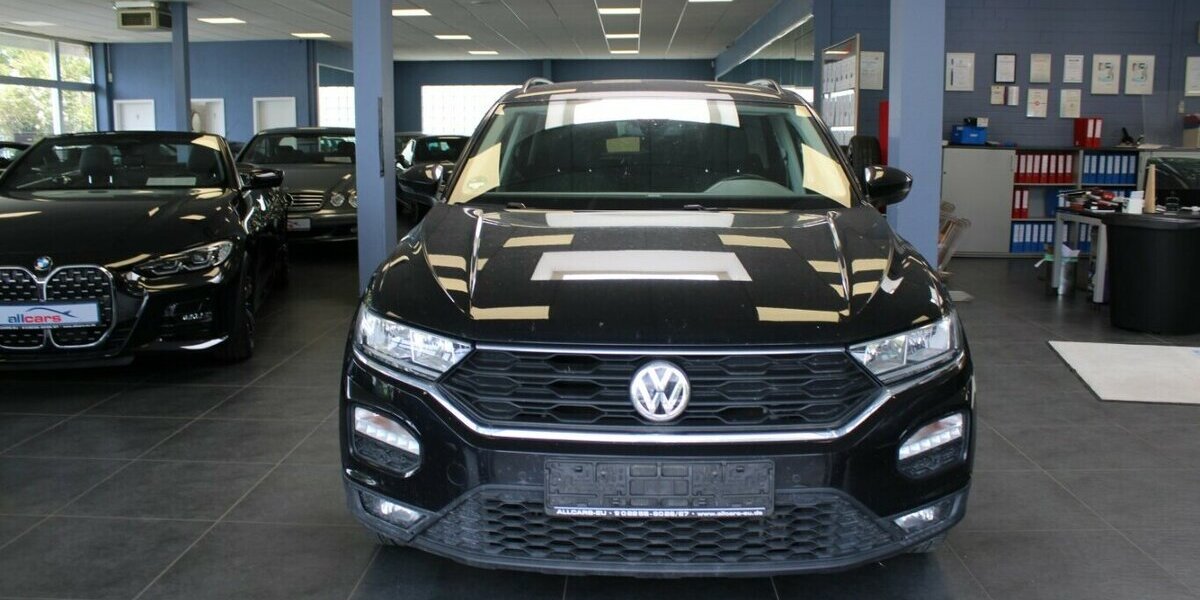 VW T-Roc 1,0 TSI AHK 8-fach bereift 99.989 km 13.480 &euro; Euskirchen 53881
