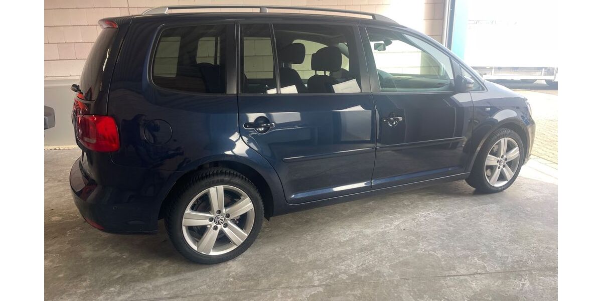 VW Touran 111.000 km 11.900 &euro; Köln 50999