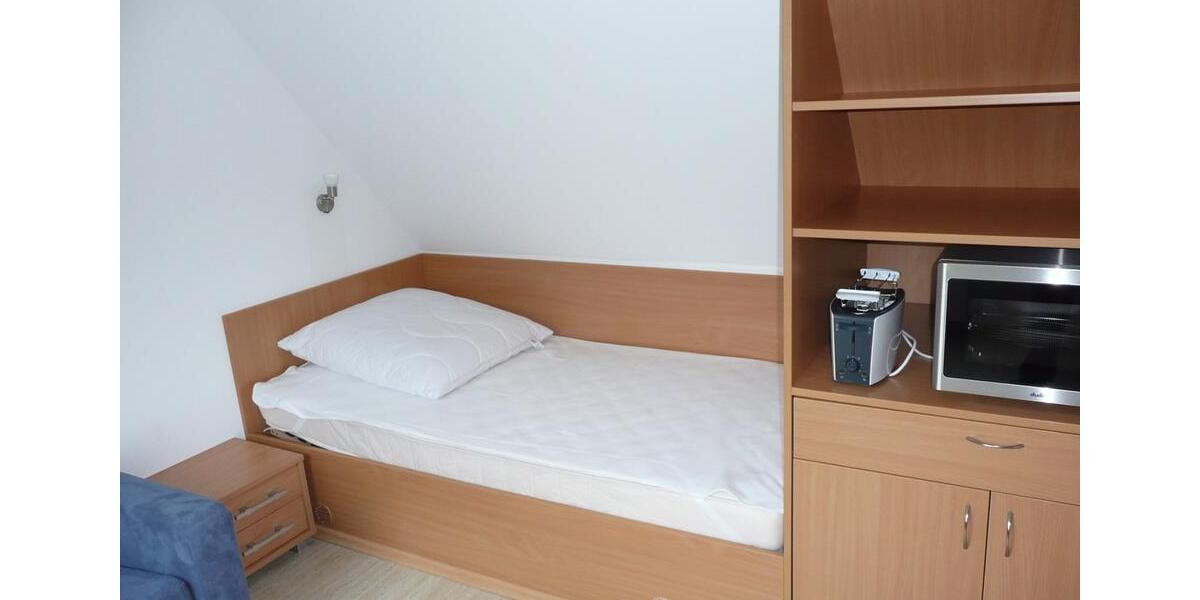 Etagenwohnung Köln Rodenkirchen - 1 Zimmer, 20 m&sup2;, 650&euro; | Angebot:25294032