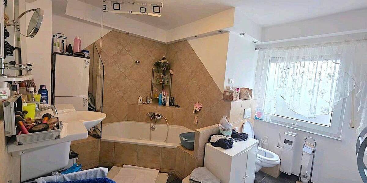 Mehrfamilienhaus, Wohnhaus Bergheim Oberaußem - 7 Zimmer, 150 m&sup2;, 280.000&euro; | Angebot:26795021