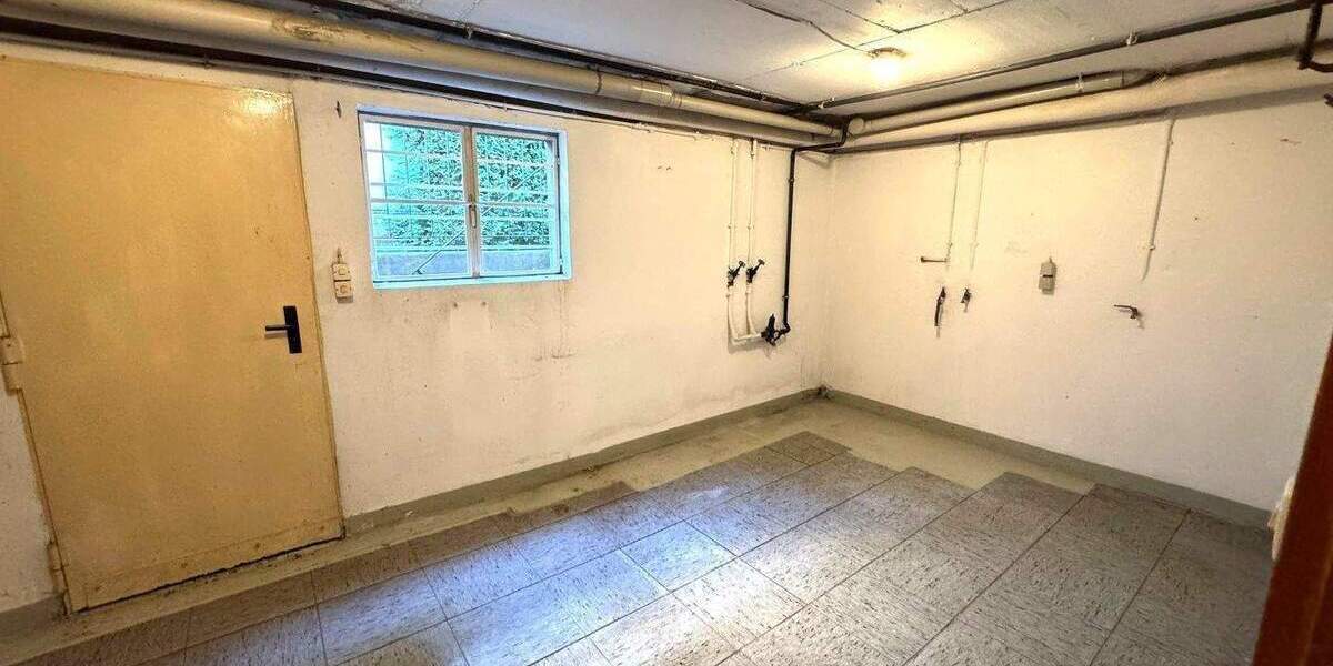 Einfamilienhaus Niederkassel - 6 Zimmer, 200 m&sup2;, 490.000&euro; | Angebot:25663636