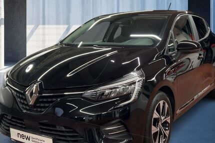 Renault Clio 21.782 km 14.930 &euro; Köln 50939