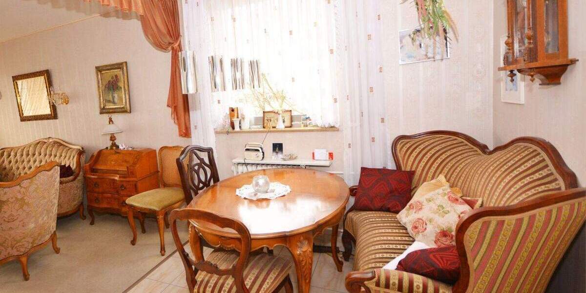 Etagenwohnung Brühl - 3 Zimmer, 100 m&sup2;, 328.000&euro; | Angebot:25748345