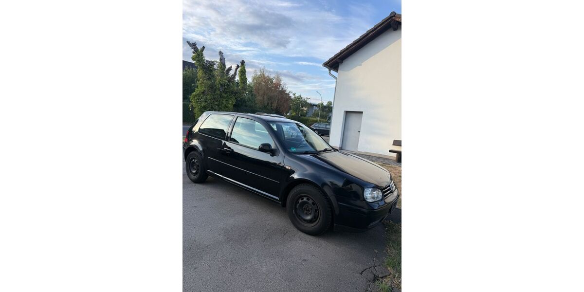 VW Golf 260.113 km 990 &euro; Hürtgenwald 52393