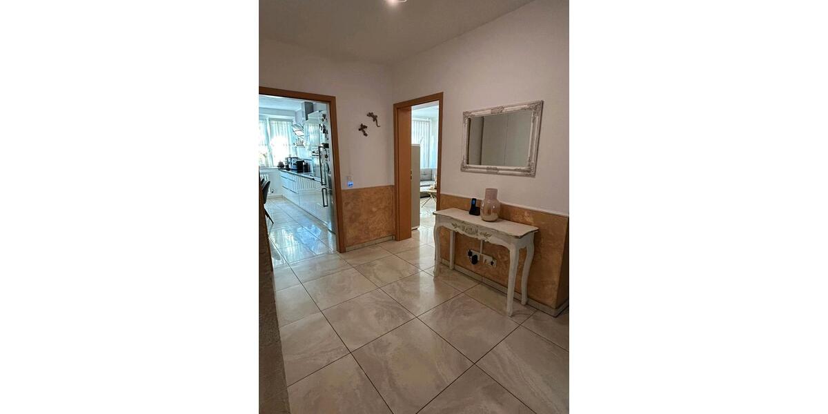 Etagenwohnung Köln Heimersdorf - 3 Zimmer, 74 m&sup2;, 1.300&euro; | Angebot:26613555