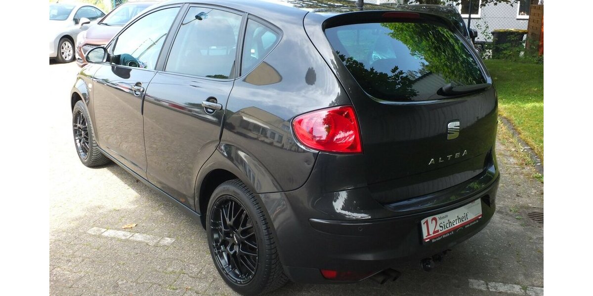 Seat Altea STYLE NAVI AHK KLIMAAUT PARKPILOT neuer Zahn 165.222 km 4.908 &euro; Köln 50858
