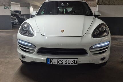 Porsche Cayenne 221.000 km 21.500 &euro; Köln 51145