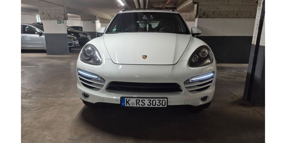 Porsche Cayenne 221.000 km 21.500 &euro; Köln 51145