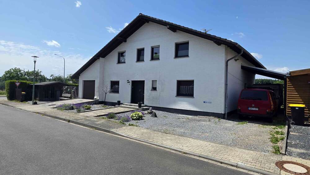Einfamilienhaus Hürtgenwald - 7 Zimmer, 197 m&sup2;, 369.000&euro; | Angebot:24550522