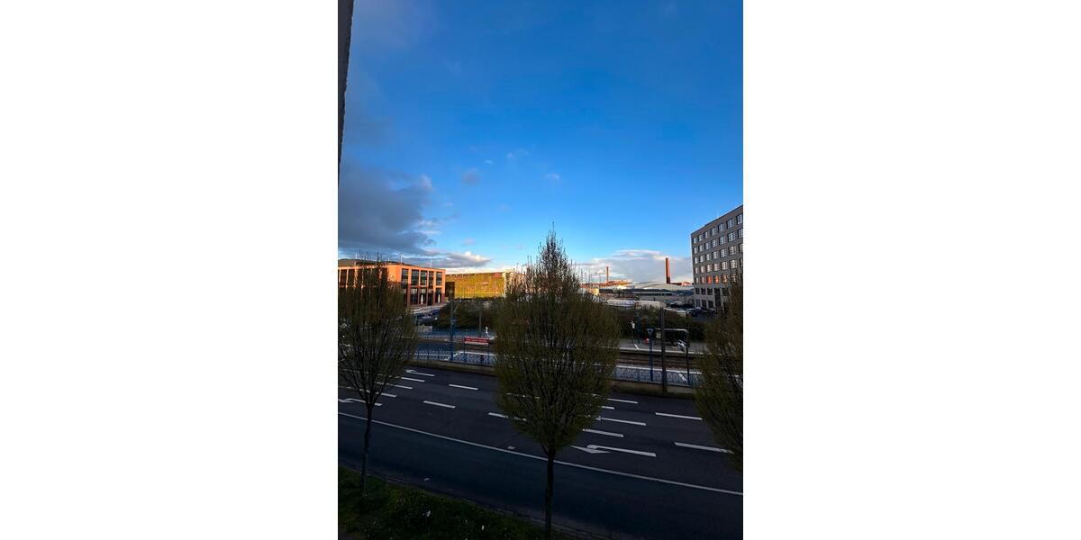 Etagenwohnung Köln Mülheim - 3 Zimmer, 76 m&sup2;, 1.300&euro; | Angebot:25905937