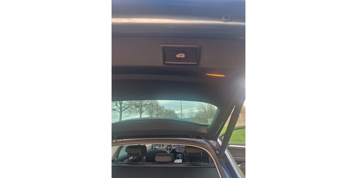 Skoda Superb 84.616 km 18.000 &euro; Köln 50667