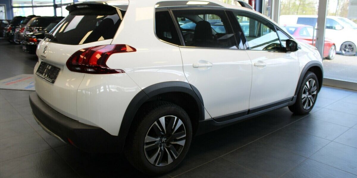 Peugeot 2008 PureTech 130 GPF Allure 38.193 km 12.980 &euro; Euskirchen 53881