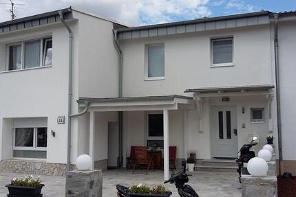 Haus Köln Mülheim - 8 Zimmer, 220 m&sup2;, 1.300.000&euro; | Angebot:25993456