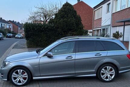 Mercedes-Benz C 200 255.555 km 9.450 &euro; Grevenbroich 41515