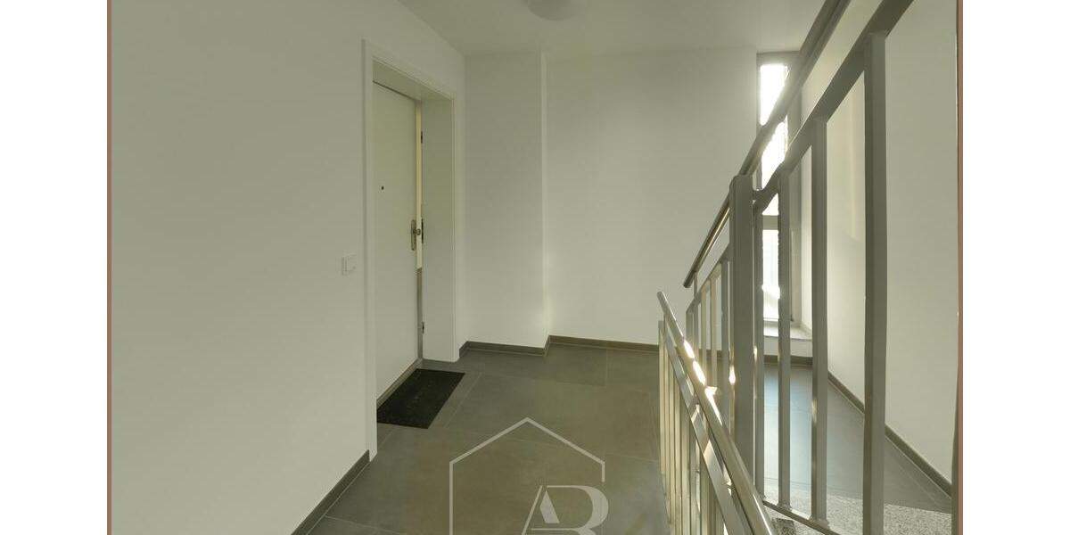 Etagenwohnung Bergheim - 3 Zimmer, 102 m&sup2;, 1.380&euro; | Angebot:25962702